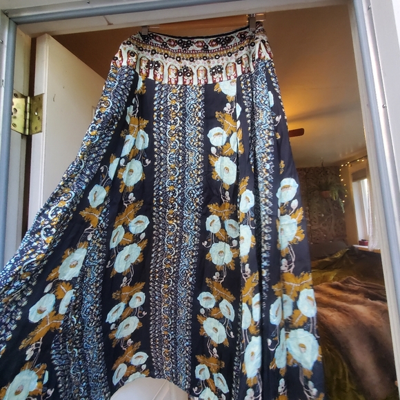 Free People Silk Road Boho Side Slit Skirt Size 10 Satin - Picture 5 of 11